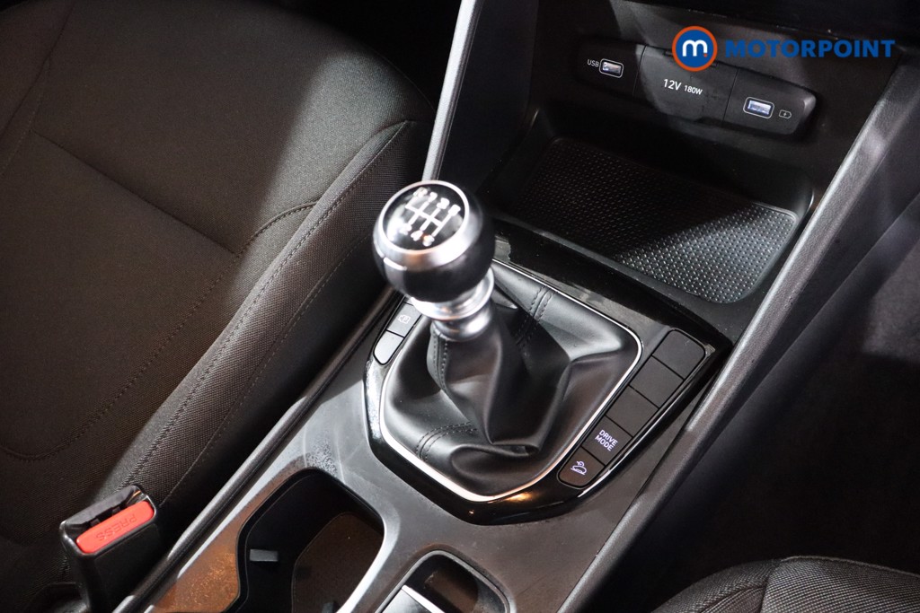 Hyundai Tucson Se Connect Manual Petrol SUV - Stock Number (1610583) - 17th supplementary image