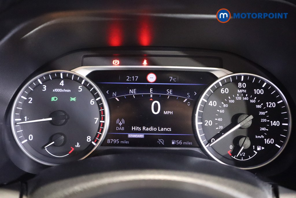 Nissan Juke N-Connecta Manual Petrol SUV - Stock Number (1610595) - 4th supplementary image