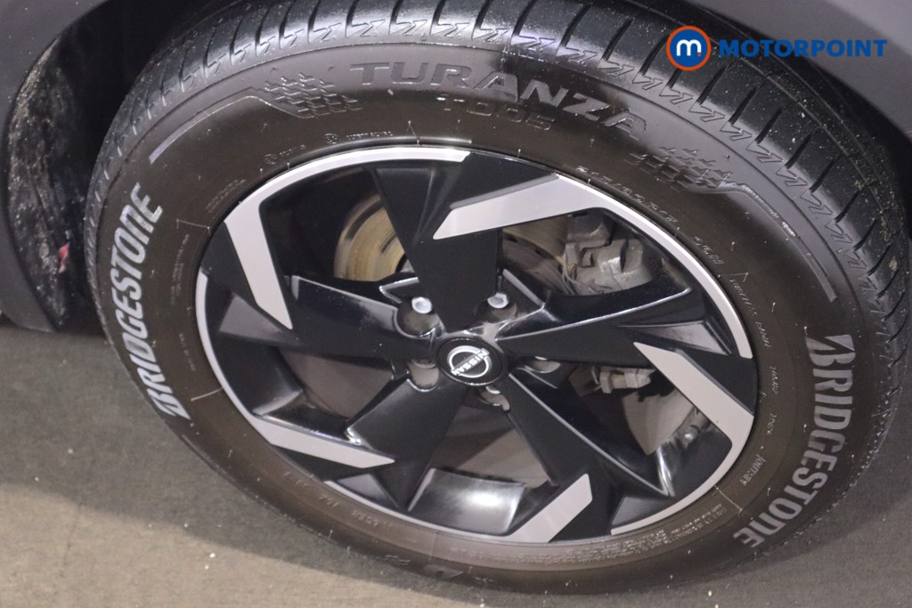 Nissan Juke N-Connecta Manual Petrol SUV - Stock Number (1610595) - 11th supplementary image