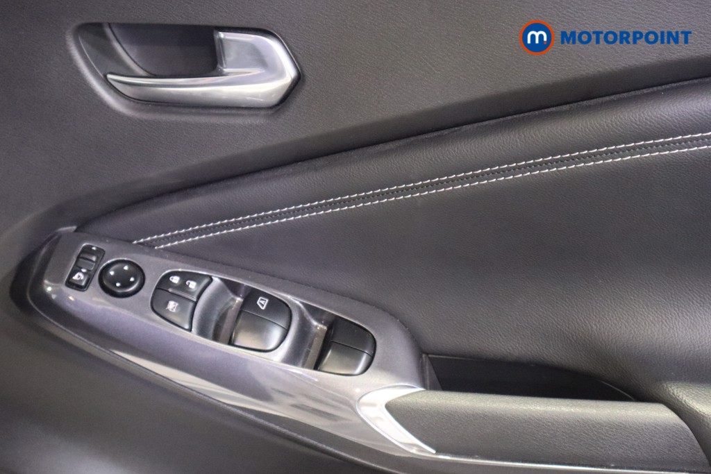 Nissan Juke N-Connecta Manual Petrol SUV - Stock Number (1610595) - 14th supplementary image