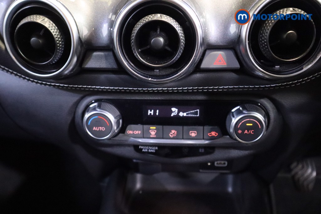Nissan Juke N-Connecta Manual Petrol SUV - Stock Number (1610595) - 20th supplementary image