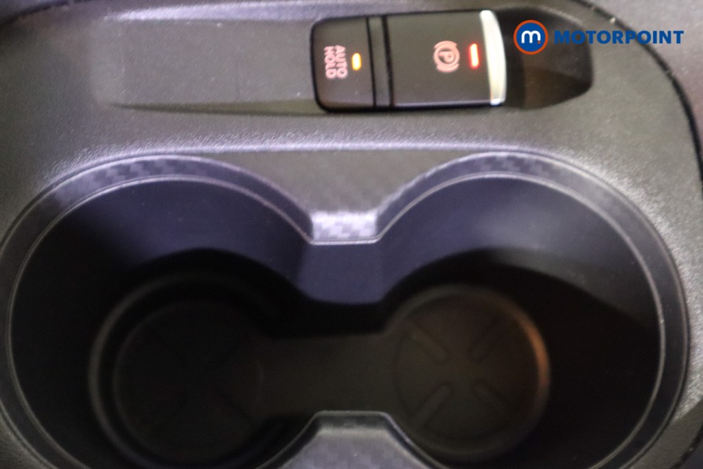 Nissan Juke N-Connecta Manual Petrol SUV - Stock Number (1610595) - 23rd supplementary image