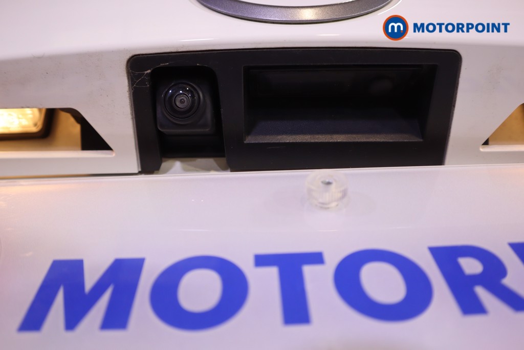 Nissan Juke N-Connecta Manual Petrol SUV - Stock Number (1610595) - 28th supplementary image