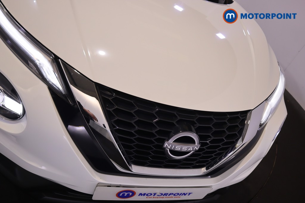 Nissan Juke N-Connecta Manual Petrol SUV - Stock Number (1610595) - 33rd supplementary image