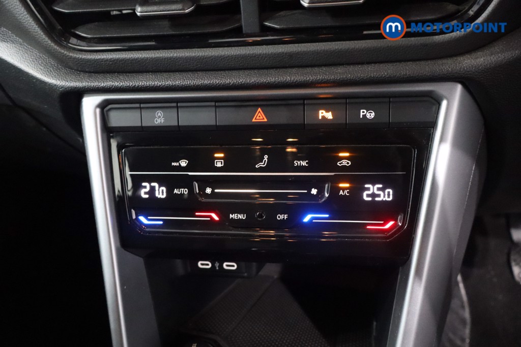 Volkswagen T-Roc Life Manual Petrol SUV - Stock Number (1610602) - 18th supplementary image