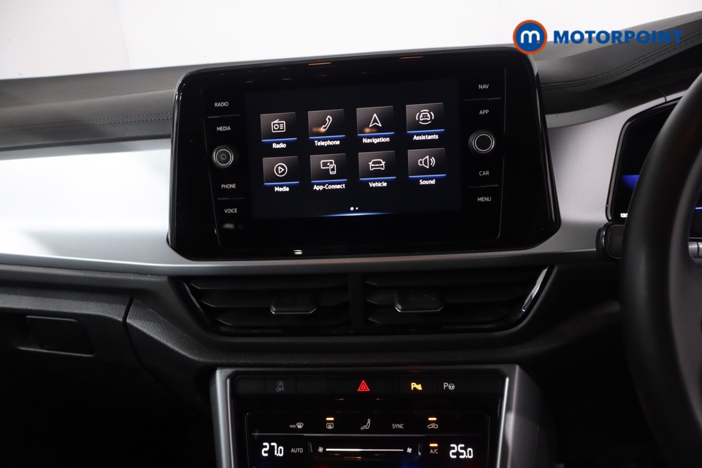 Volkswagen T-Roc Life Manual Petrol SUV - Stock Number (1610602) - 19th supplementary image