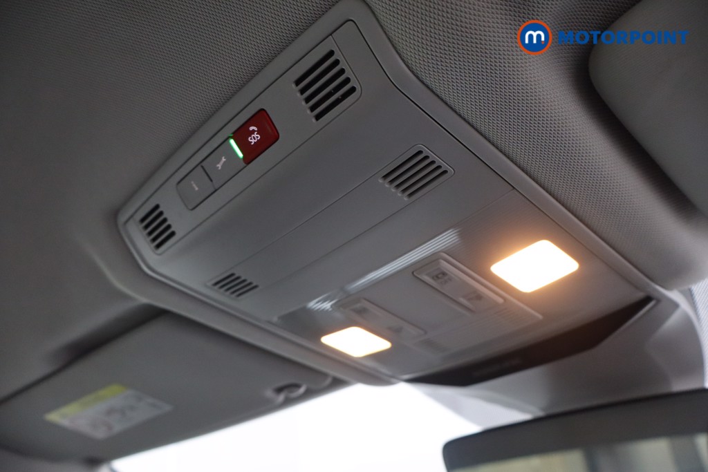 Volkswagen T-Roc Life Manual Petrol SUV - Stock Number (1610602) - 21st supplementary image