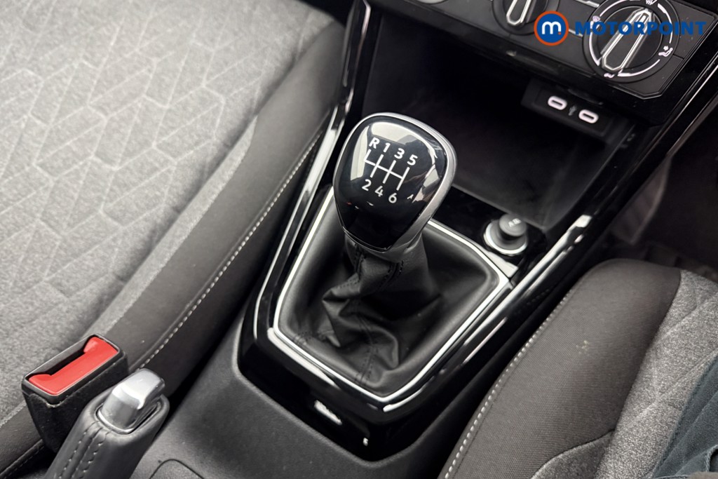 Volkswagen T-Cross Move Manual Petrol SUV - Stock Number (1611106) - 13th supplementary image