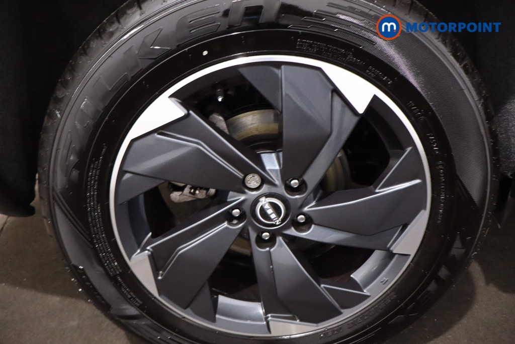 Nissan X-Trail N-Connecta Automatic Petrol SUV - Stock Number (1611134) - 9th supplementary image