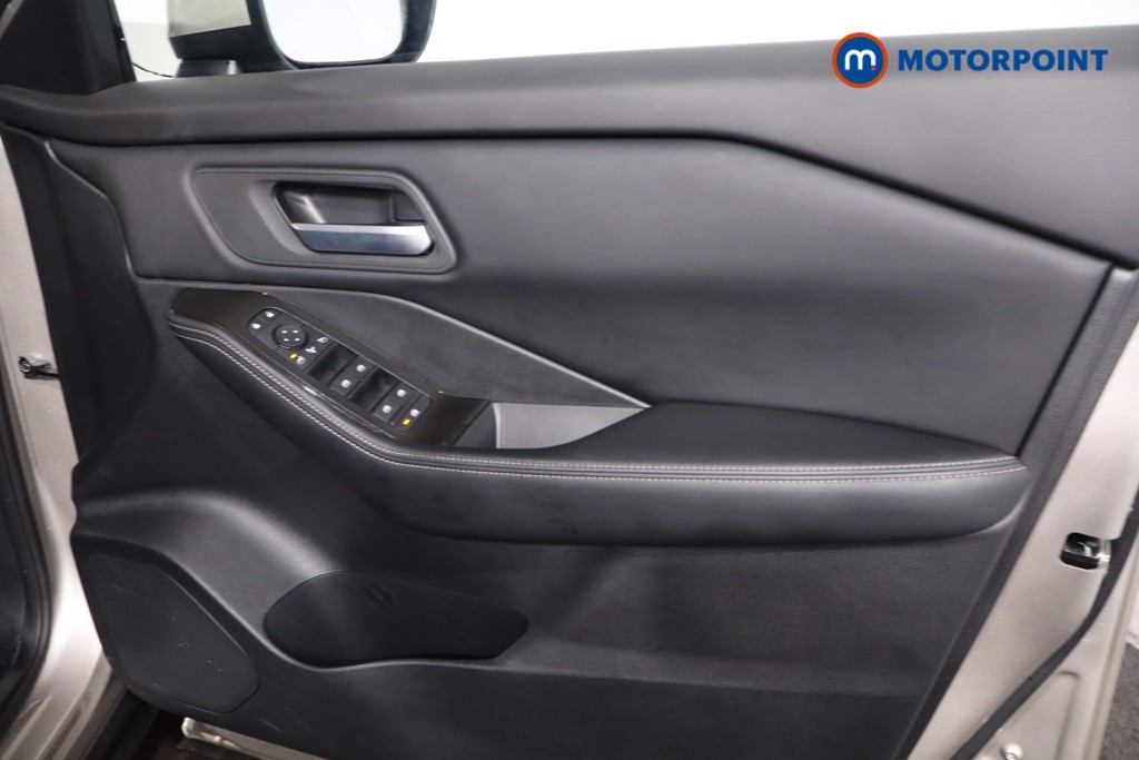 Nissan X-Trail N-Connecta Automatic Petrol SUV - Stock Number (1611134) - 24th supplementary image