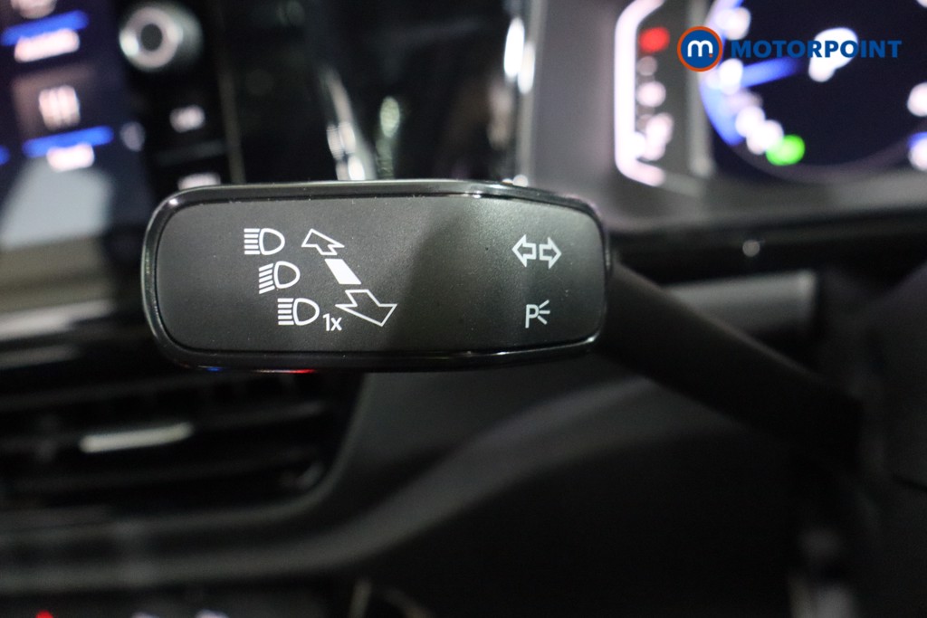 Volkswagen T-Roc Black Edition Automatic Petrol SUV - Stock Number (1611150) - 15th supplementary image