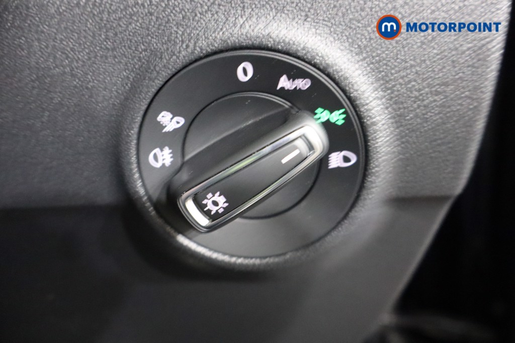 Volkswagen T-Roc Black Edition Automatic Petrol SUV - Stock Number (1611150) - 17th supplementary image