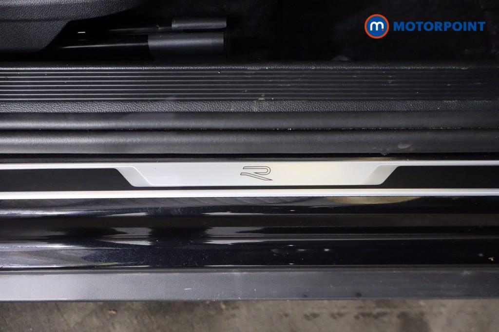 Volkswagen T-Roc Black Edition Automatic Petrol SUV - Stock Number (1611150) - 19th supplementary image