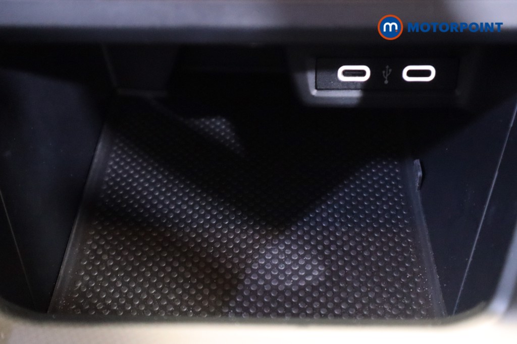 Volkswagen Polo Life Manual Petrol Hatchback - Stock Number (1611201) - 21st supplementary image