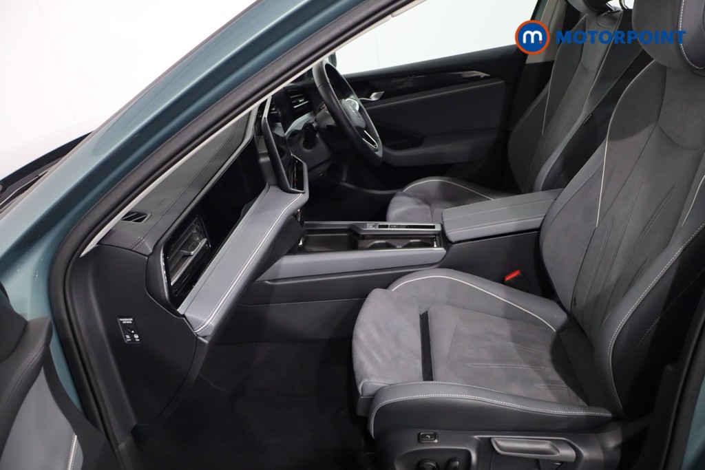 Volkswagen Passat Life Automatic Petrol Plug-In Hybrid Estate - Stock Number (1611983) - 4th supplementary image