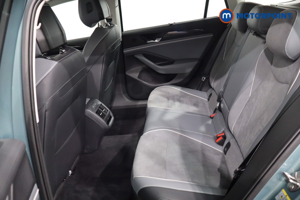 Volkswagen Passat Life Automatic Petrol Plug-In Hybrid Estate - Stock Number (1611983) - 5th supplementary image