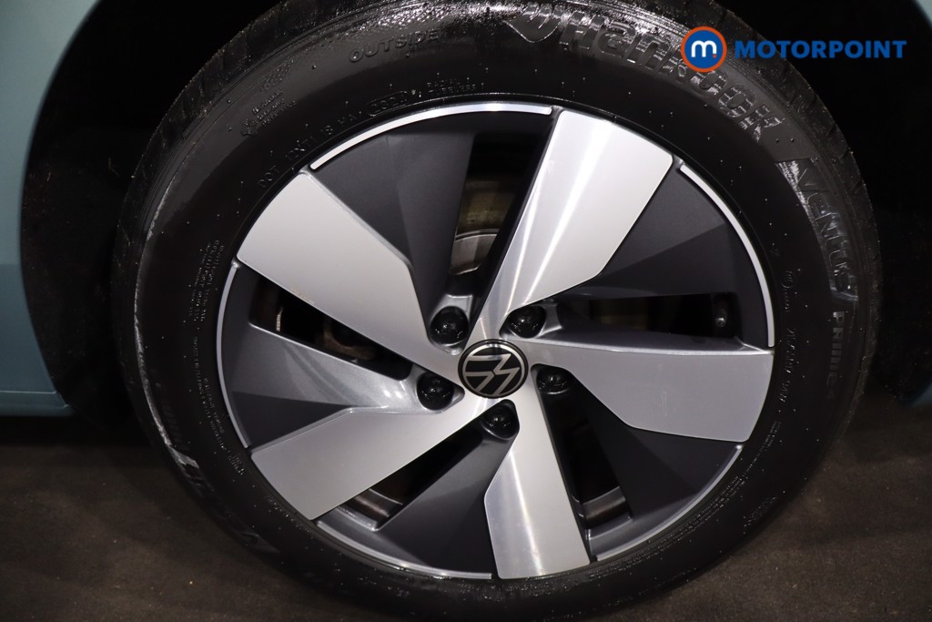 Volkswagen Passat Life Automatic Petrol Plug-In Hybrid Estate - Stock Number (1611983) - 12th supplementary image