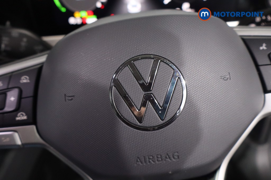 Volkswagen Passat Life Automatic Petrol Plug-In Hybrid Estate - Stock Number (1611983) - 13th supplementary image