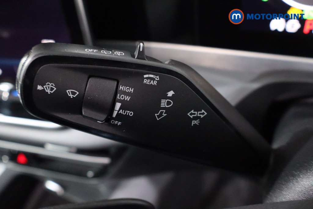 Volkswagen Passat Life Automatic Petrol Plug-In Hybrid Estate - Stock Number (1611983) - 14th supplementary image