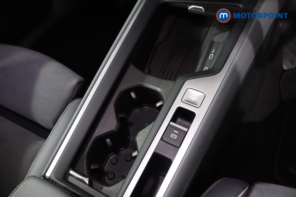 Volkswagen Passat Life Automatic Petrol Plug-In Hybrid Estate - Stock Number (1611983) - 18th supplementary image