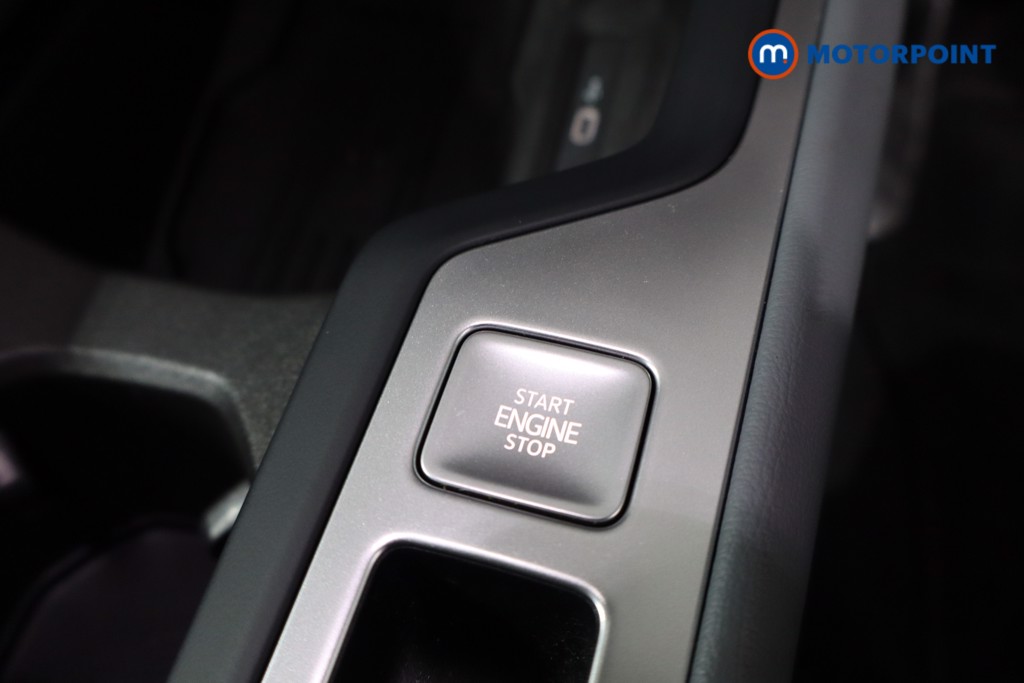 Volkswagen Passat Life Automatic Petrol Plug-In Hybrid Estate - Stock Number (1611983) - 19th supplementary image