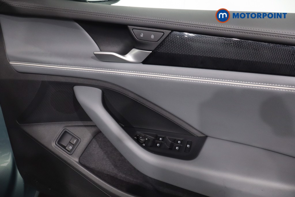 Volkswagen Passat Life Automatic Petrol Plug-In Hybrid Estate - Stock Number (1611983) - 25th supplementary image