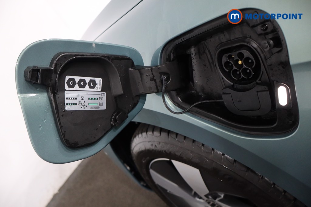 Volkswagen Passat Life Automatic Petrol Plug-In Hybrid Estate - Stock Number (1611983) - 34th supplementary image