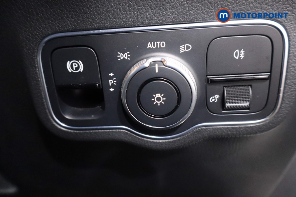 Mercedes-Benz B Class Sport Automatic Petrol Hatchback - Stock Number (1612055) - 17th supplementary image