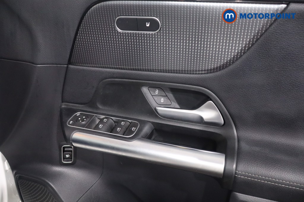 Mercedes-Benz B Class Sport Automatic Petrol Hatchback - Stock Number (1612055) - 26th supplementary image