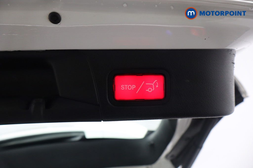 Mercedes-Benz B Class Sport Automatic Petrol Hatchback - Stock Number (1612055) - 41st supplementary image