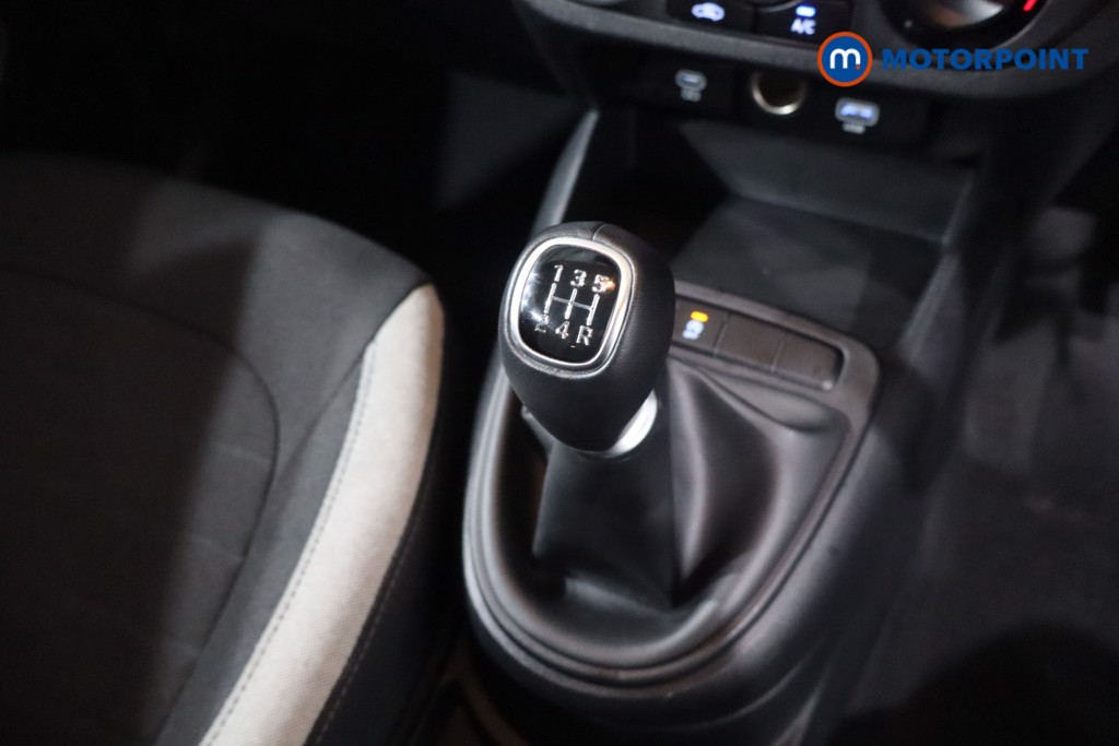 Hyundai I10 Advance Manual Petrol Hatchback - Stock Number (1612095) - 19th supplementary image