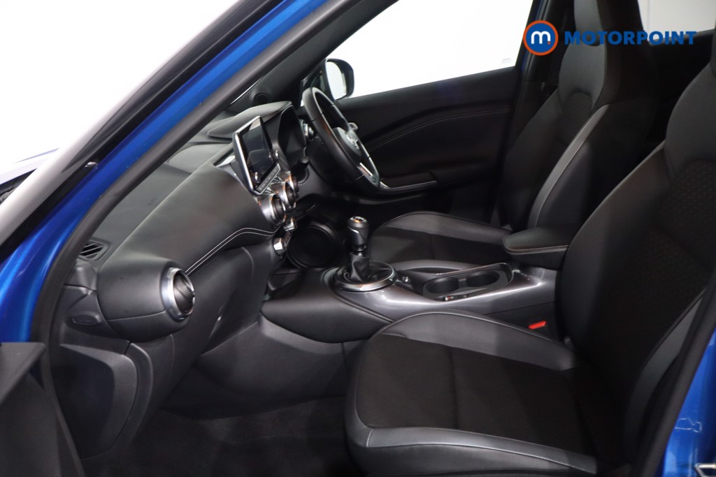 Nissan Juke N-Connecta Manual Petrol SUV - Stock Number (1612193) - 4th supplementary image