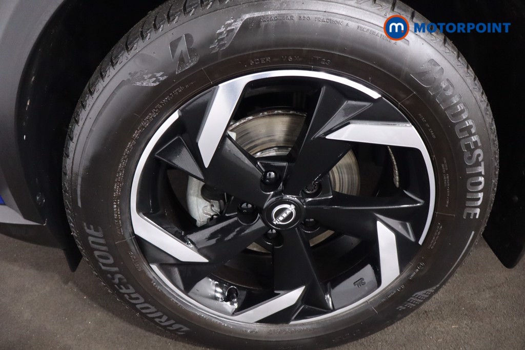 Nissan Juke N-Connecta Manual Petrol SUV - Stock Number (1612193) - 11th supplementary image