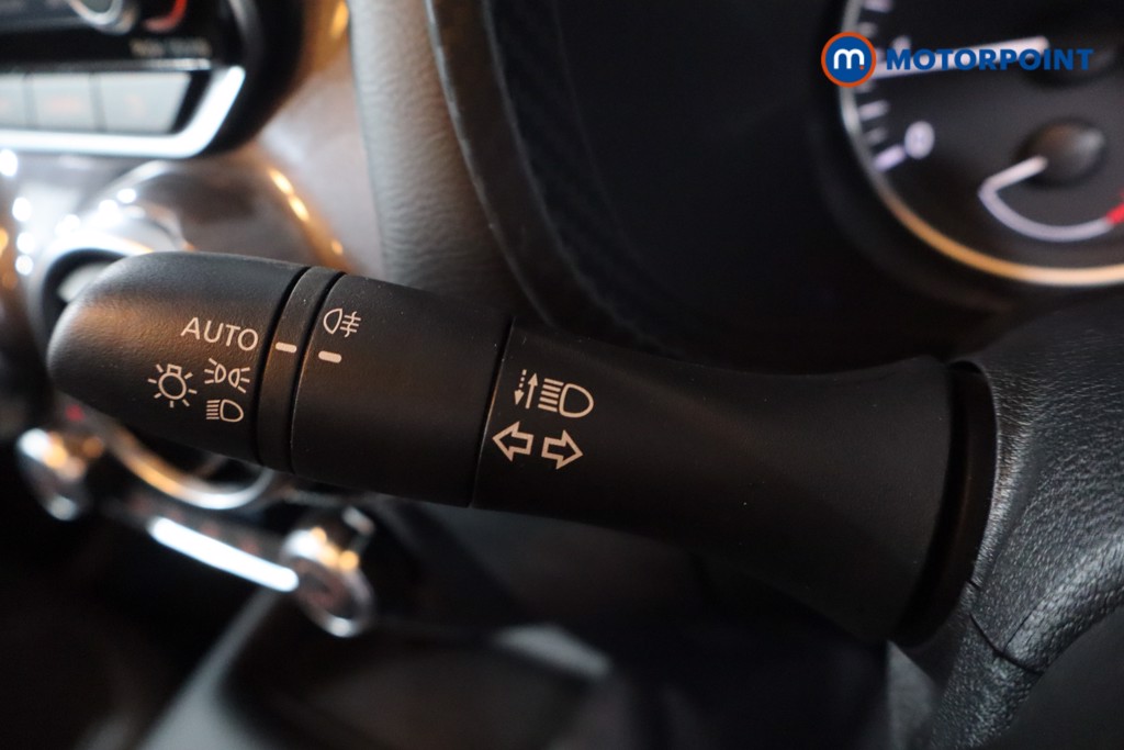 Nissan Juke N-Connecta Manual Petrol SUV - Stock Number (1612193) - 14th supplementary image