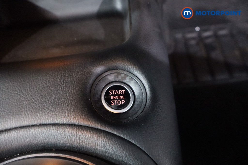 Nissan Juke N-Connecta Manual Petrol SUV - Stock Number (1612193) - 19th supplementary image