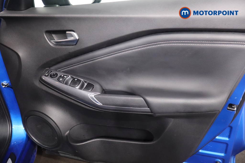 Nissan Juke N-Connecta Manual Petrol SUV - Stock Number (1612193) - 23rd supplementary image