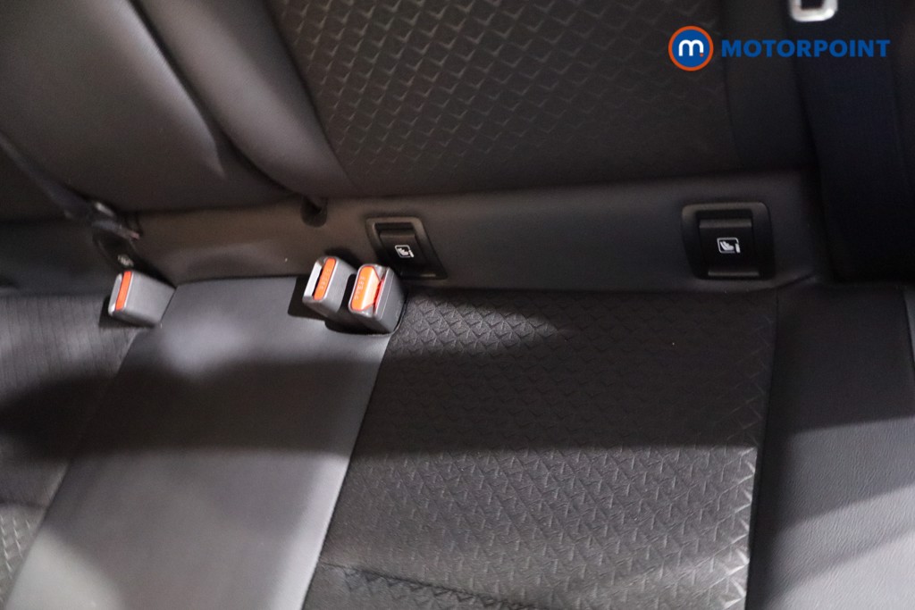 Nissan Juke N-Connecta Manual Petrol SUV - Stock Number (1612193) - 26th supplementary image