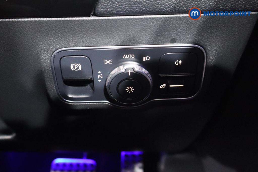 Mercedes-Benz GLA Amg Line Automatic Petrol SUV - Stock Number (1595539) - 8th supplementary image