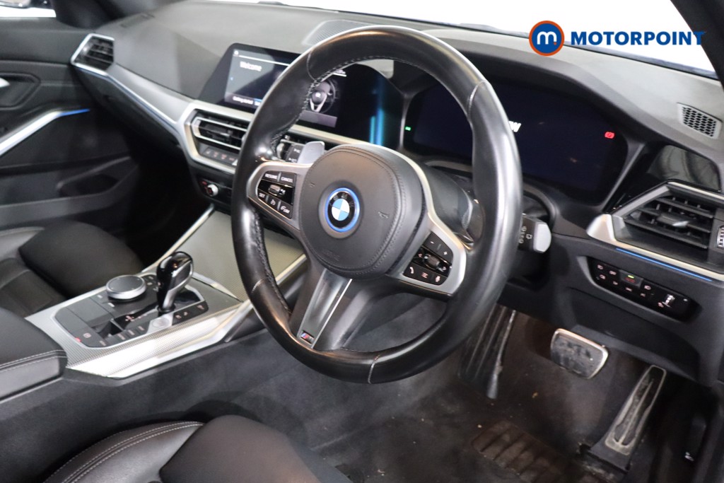 BMW 3 Series M Sport Automatic Petrol Plug-In Hybrid Estate - Stock Number (1596614) - 1st supplementary image