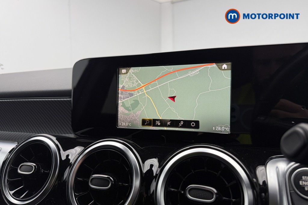 Mercedes-Benz GLB Amg Line Automatic Petrol SUV - Stock Number (1599417) - 12th supplementary image