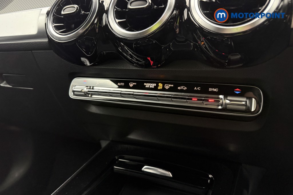 Mercedes-Benz GLB Amg Line Automatic Petrol SUV - Stock Number (1599417) - 14th supplementary image