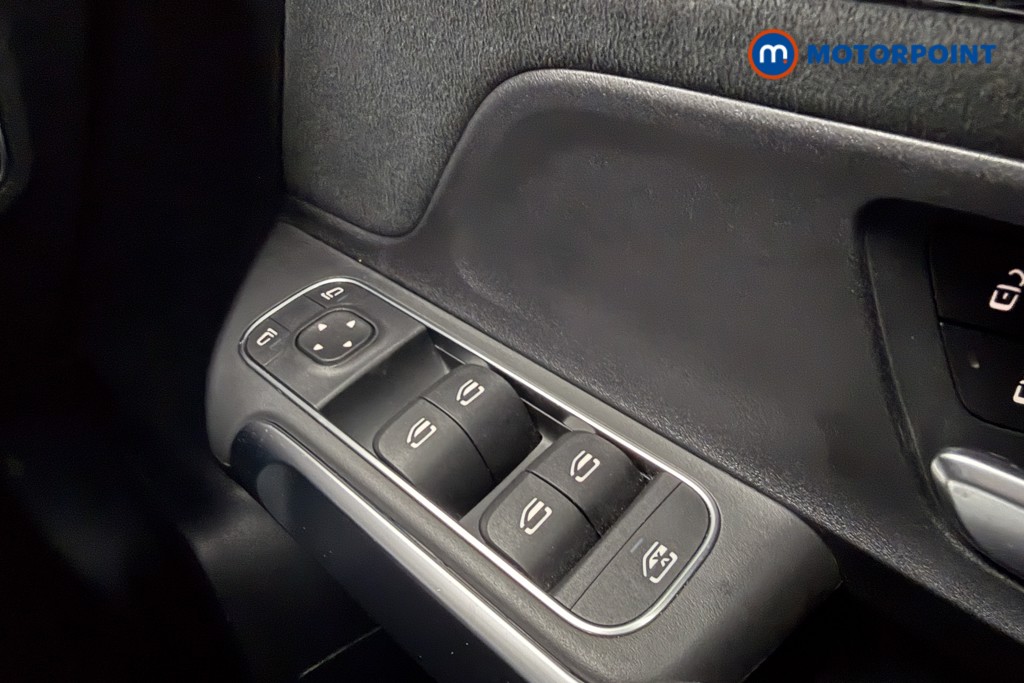 Mercedes-Benz GLB Amg Line Automatic Petrol SUV - Stock Number (1599417) - 19th supplementary image