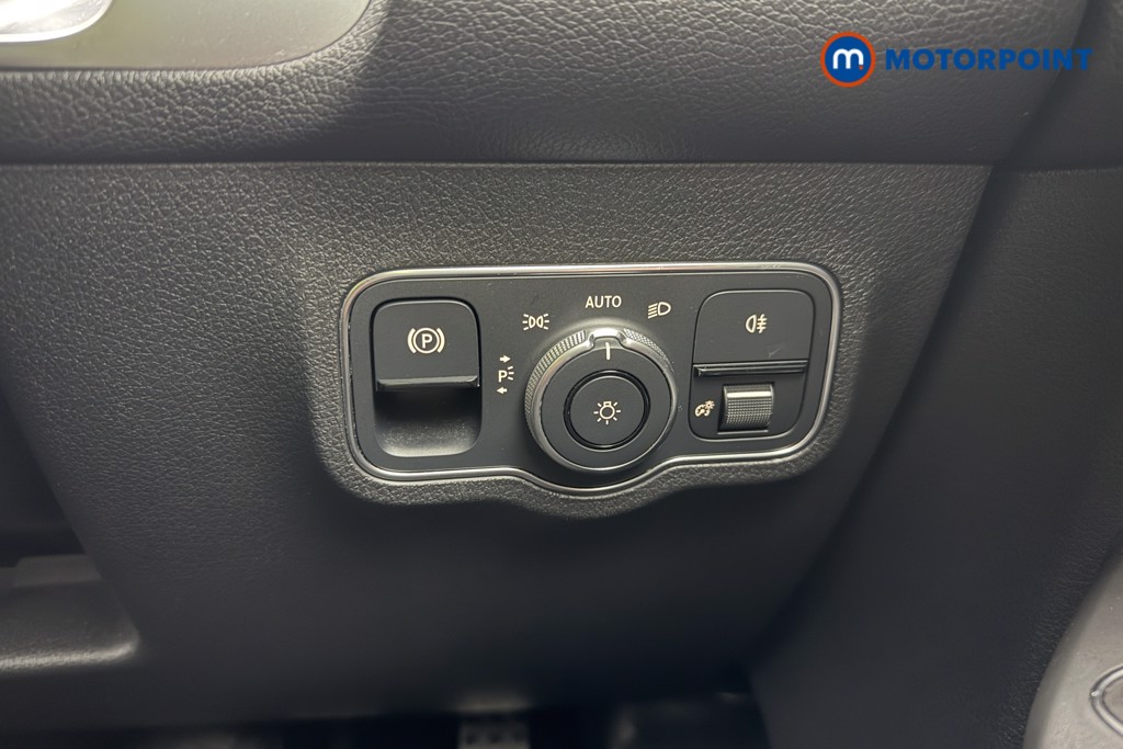 Mercedes-Benz GLB Amg Line Automatic Petrol SUV - Stock Number (1599417) - 20th supplementary image