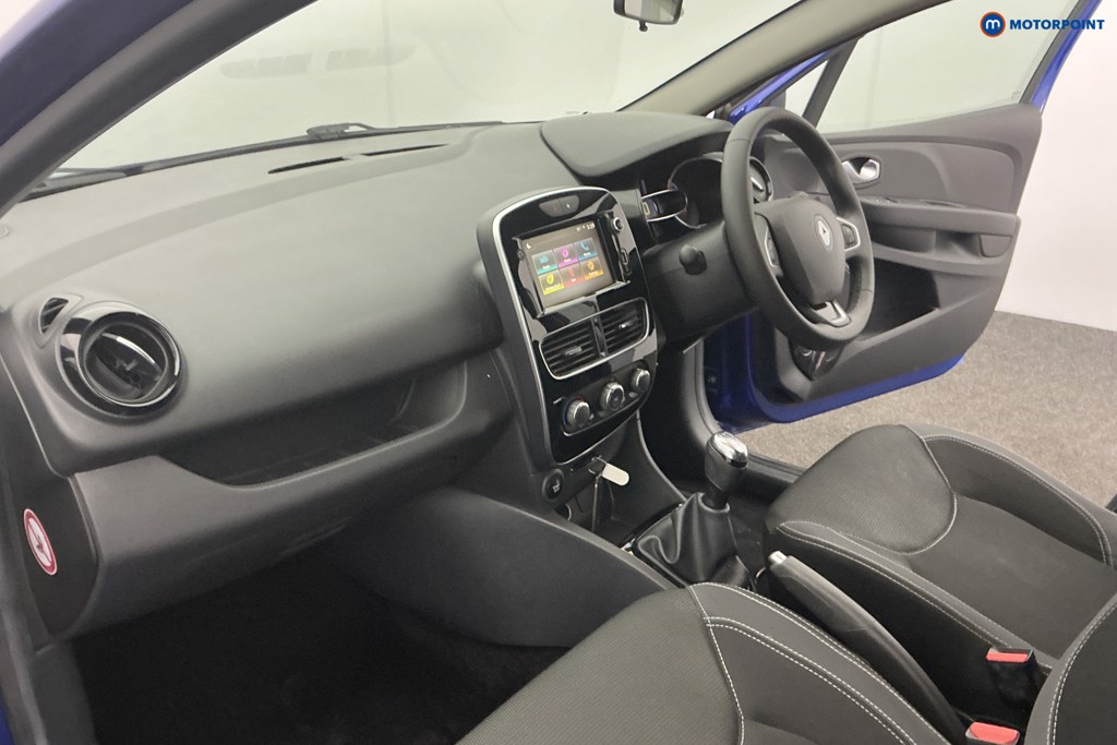 Renault Clio Iconic Manual Petrol Hatchback - Stock Number (1603405) - 10th supplementary image