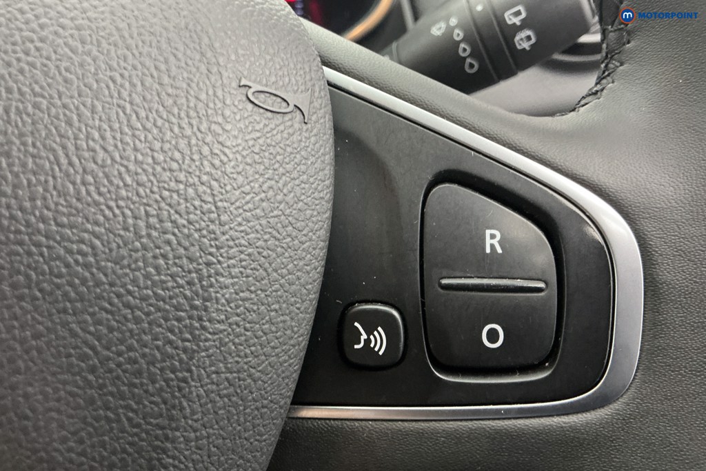 Renault Clio Iconic Manual Petrol Hatchback - Stock Number (1603405) - 21st supplementary image