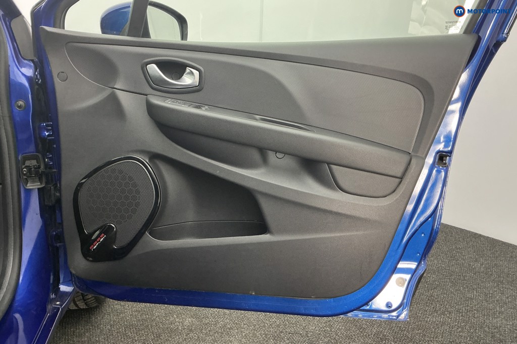 Renault Clio Iconic Manual Petrol Hatchback - Stock Number (1603405) - 24th supplementary image