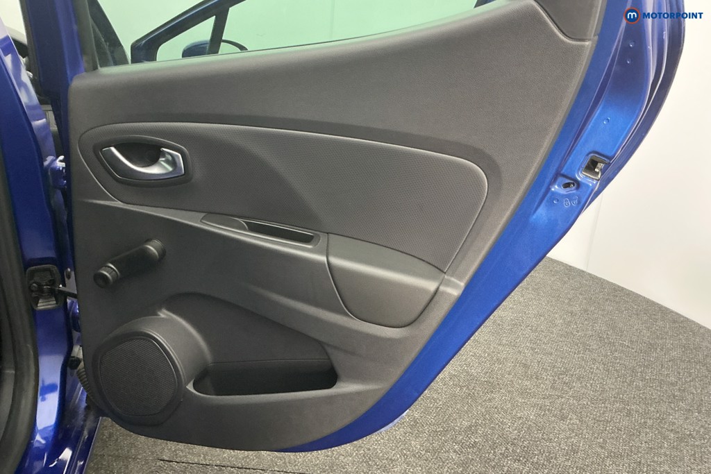 Renault Clio Iconic Manual Petrol Hatchback - Stock Number (1603405) - 26th supplementary image