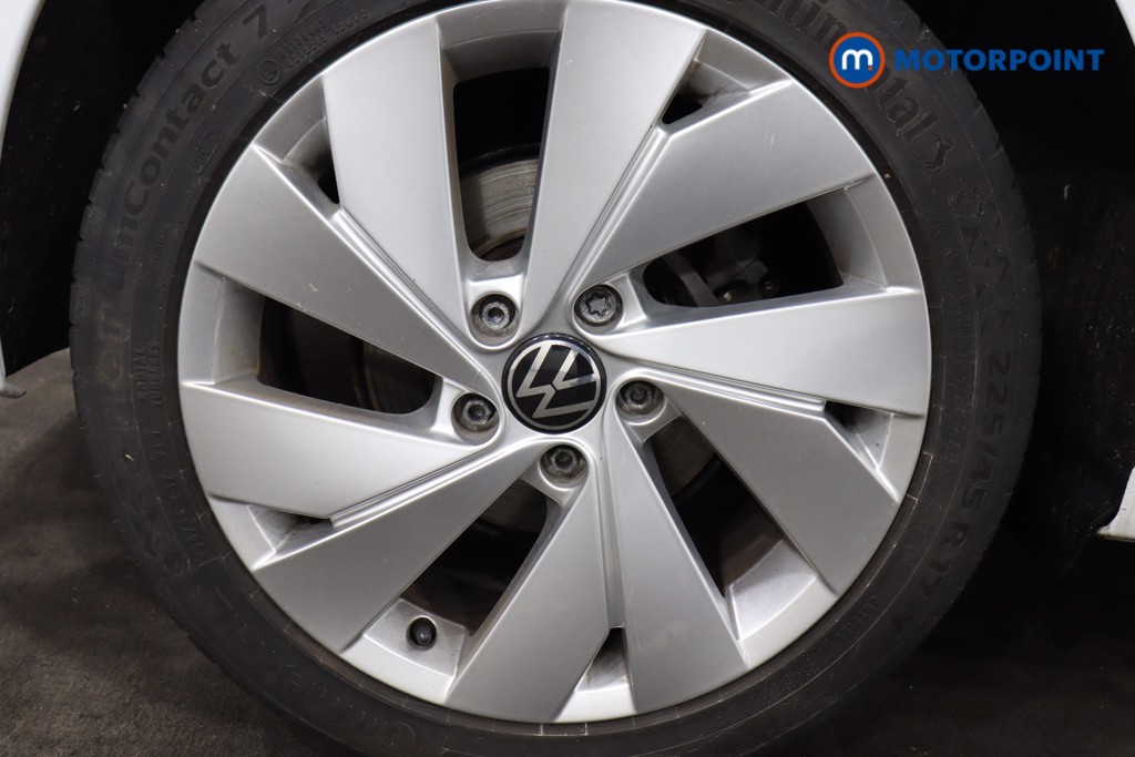 Volkswagen Golf Style Manual Petrol Hatchback - Stock Number (1603749) - 11th supplementary image