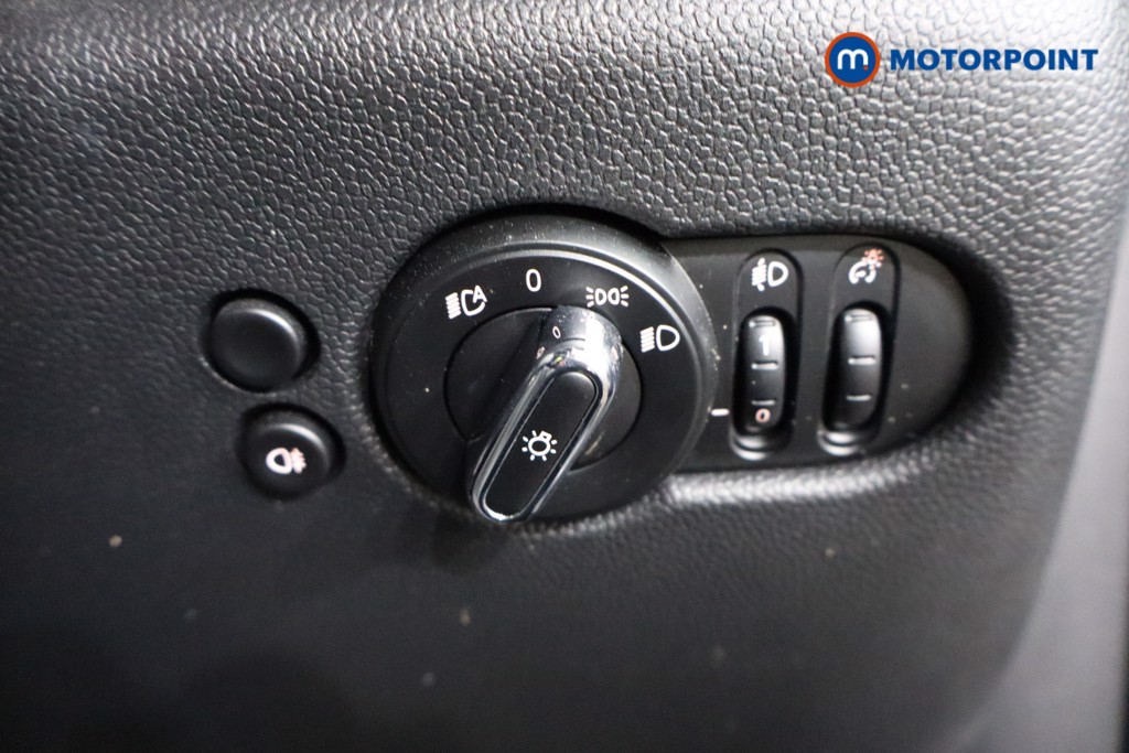 Mini Hatchback Cooper Sport Manual Petrol Hatchback - Stock Number (1603874) - 17th supplementary image