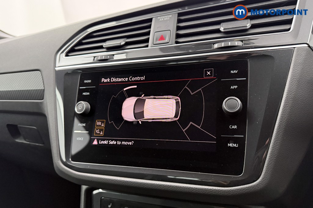 Volkswagen Tiguan R-Line Automatic Petrol SUV - Stock Number (1604786) - 12th supplementary image